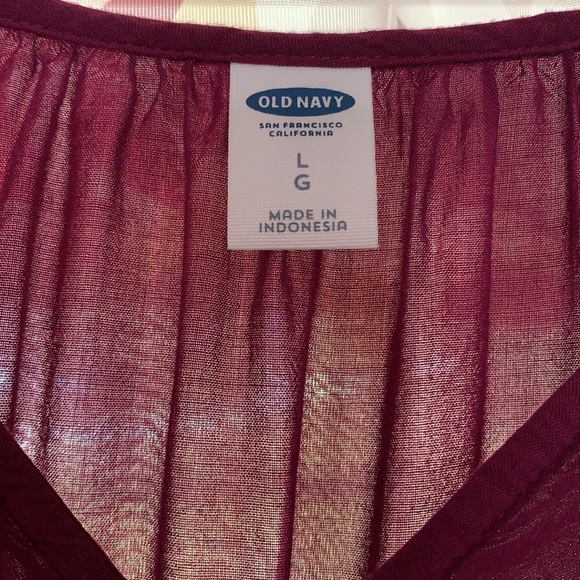 Old navy blouse! (Final price) - Picture 2 of 3